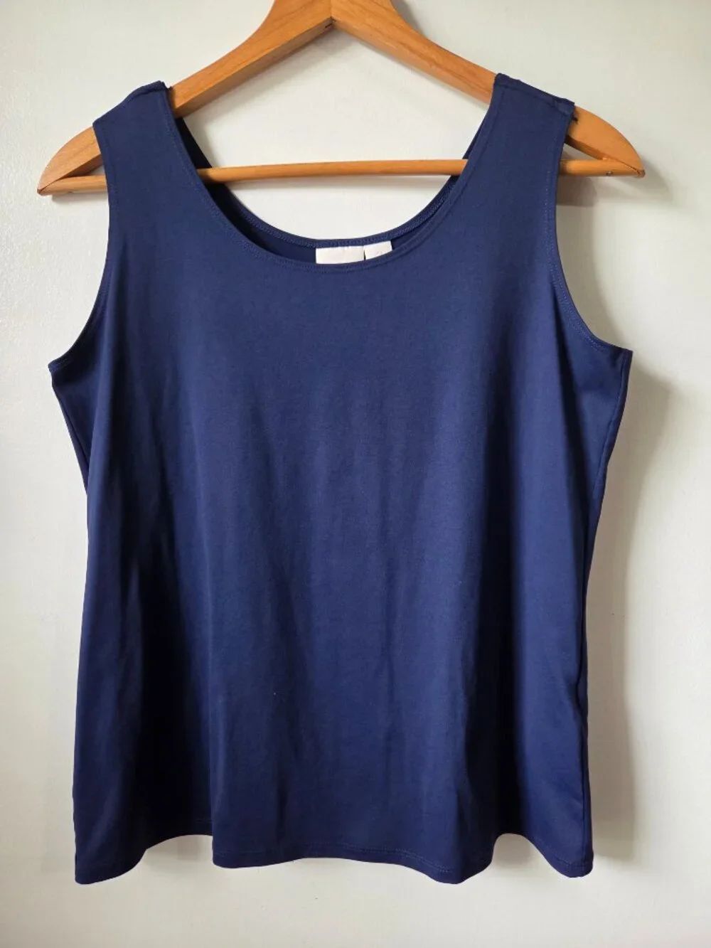 EUC LIKE NEW CHICO'S BLUE SCOOP NECK TANK TOP SIZE 2 / LARGE WOMENS